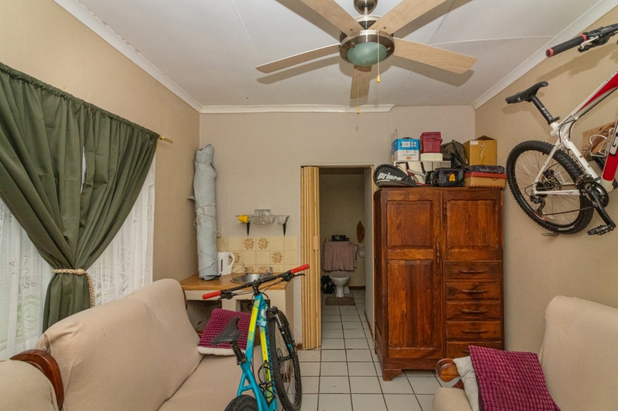 5 Bedroom Property for Sale in Jordania Free State